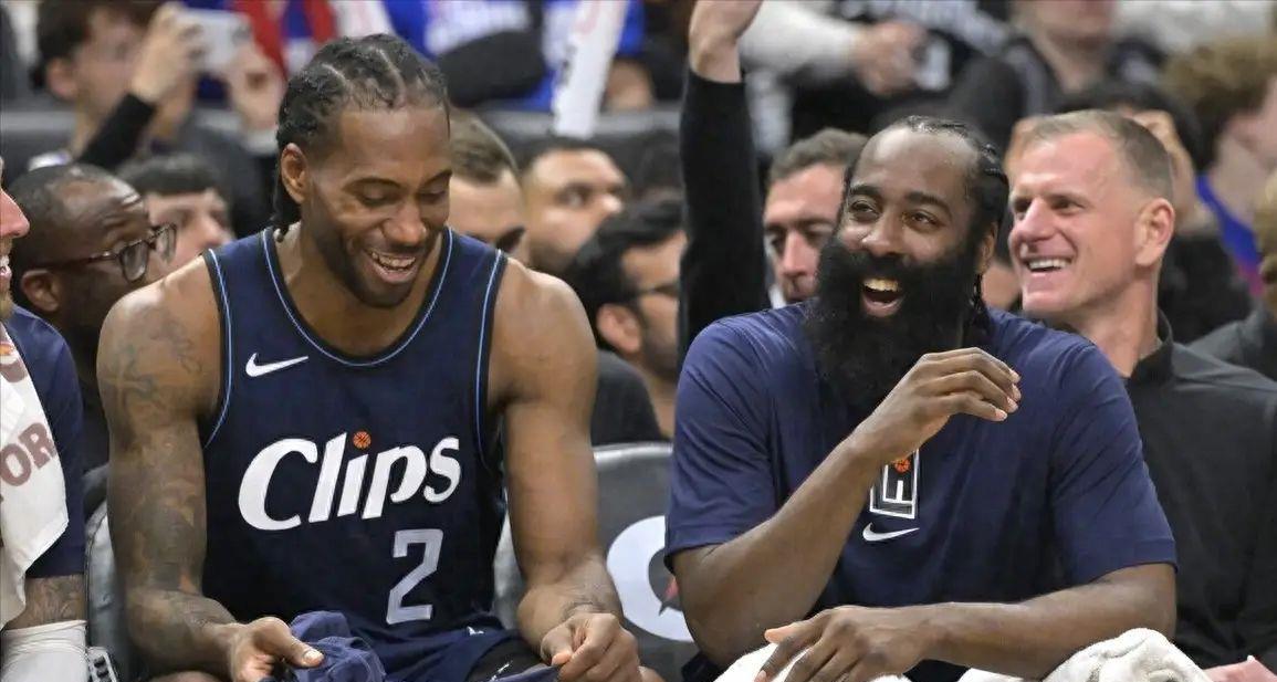 就知道卢指, 从球员到主