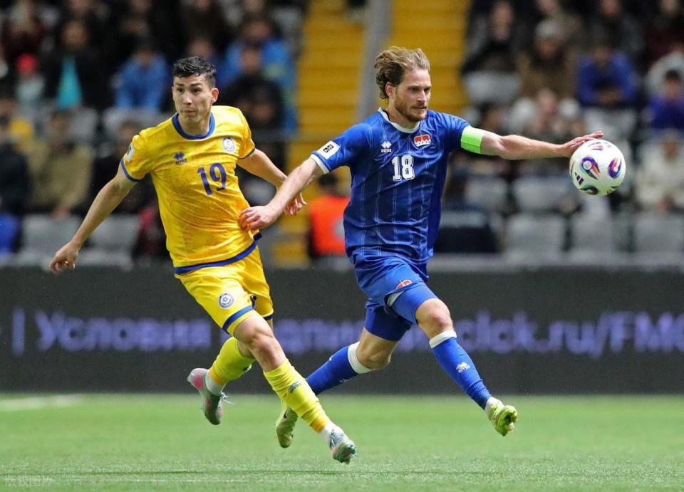 AkTKB, 容乐观, 登惨遭世预